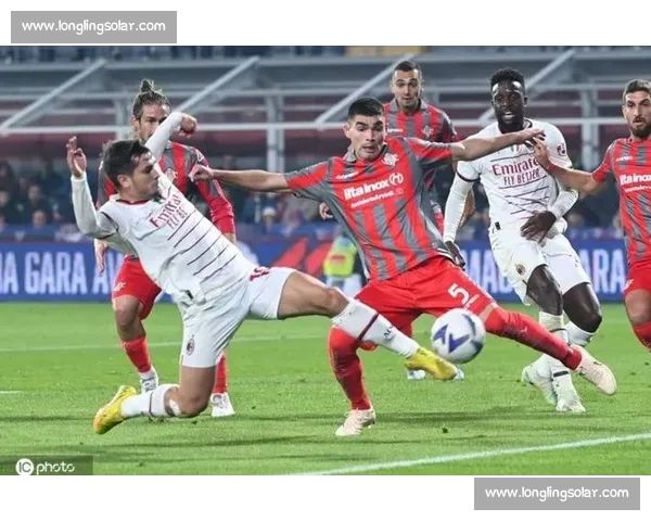 意甲焦点战班尼云度迎战博洛尼亚胜负走势前瞻解析战术对决与关键球员观察